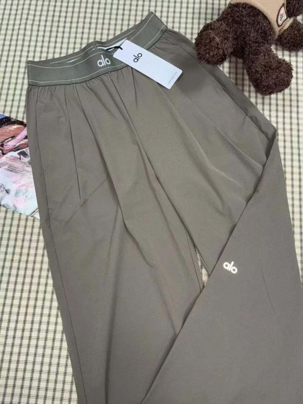 🤍Alo Yoga Suit Up Trouser Olive Regular Loose Straight Leg 30